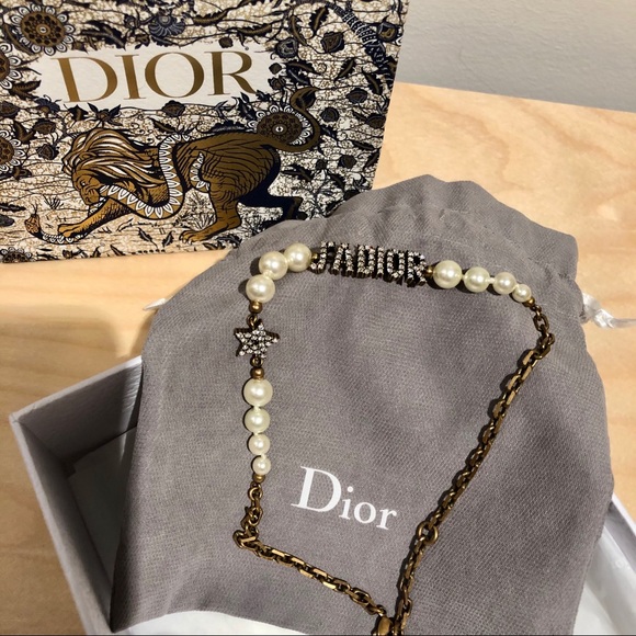dior necklace with pearl